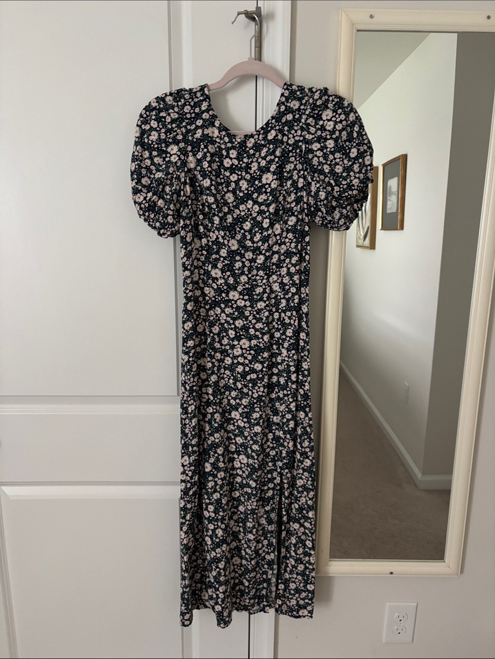 Floral Puff-Sleeve Maxi Dress in navy and Cream